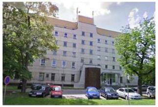 Obr&aacute;zek č. 2 - Budova a škol&iacute;c&iacute; m&iacute;stnosti